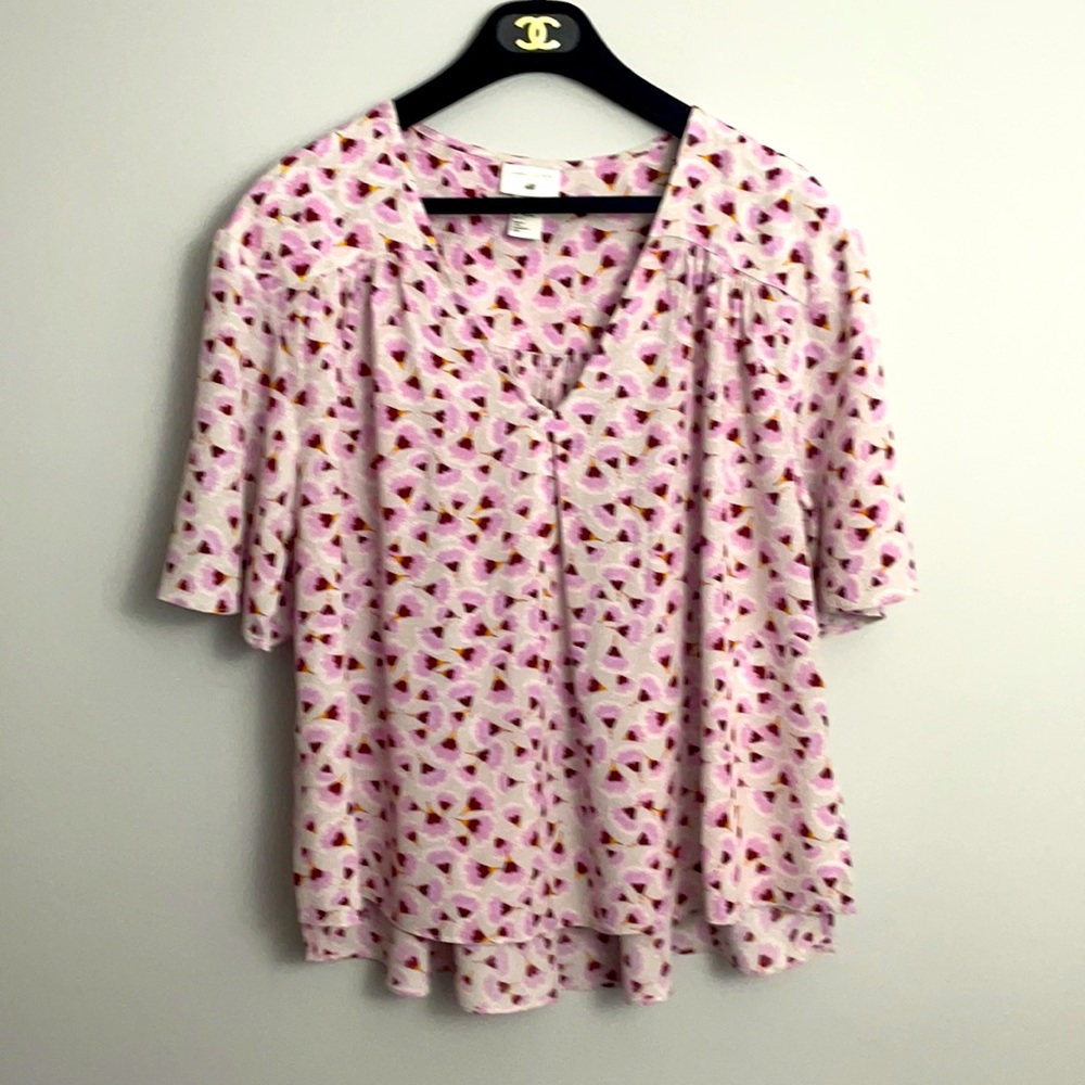 Anna Glover for H&M V neck Flowing Fan Pattern Short Sleeve Size 2 💕
